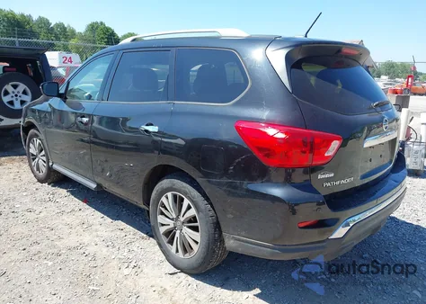 2017 Nissan Pathfinder S/Sv/Sl/Platinum z USA, uszkodzony, nr VIN 5N1DR2MM8HC648594